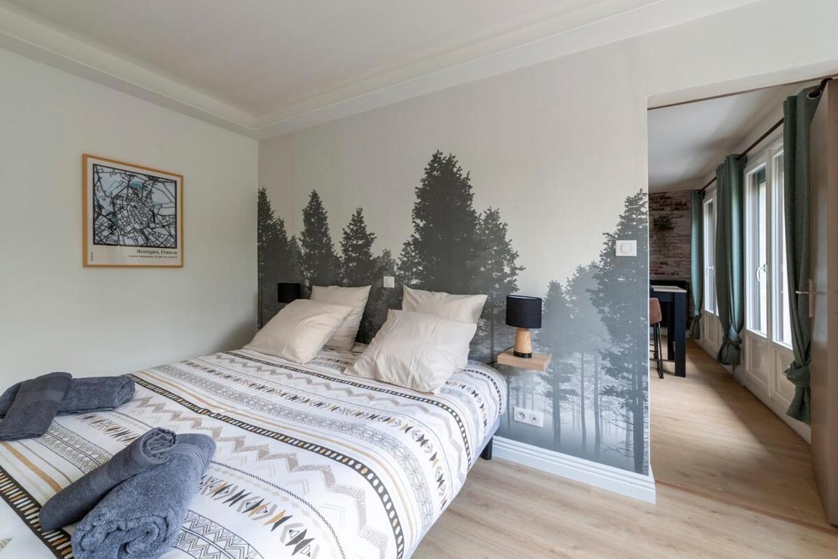 La Clairiere ~ Parking ~ Arrivee Autonome Appartement Bourges Buitenkant foto